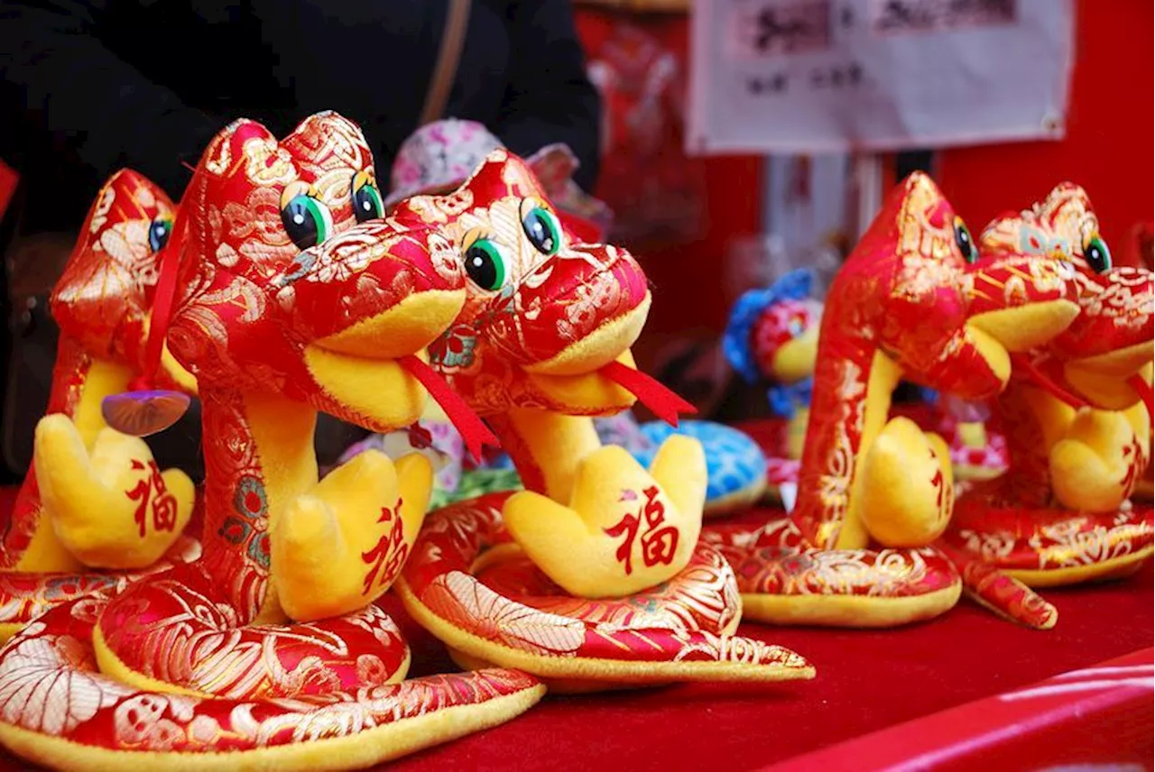 Snakes Alive! Content Creators Celebrate Lunar New Year with DIY Crafts