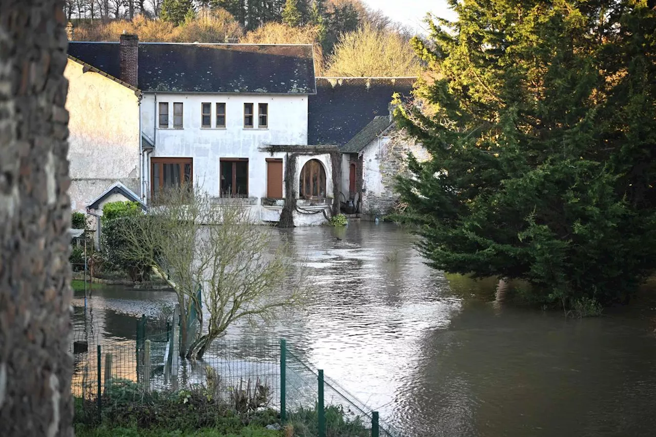 Tempête Herminia : « On ne peut plus traverser le bourg », le littoral atlantique en vigilance orange la nuit prochaine