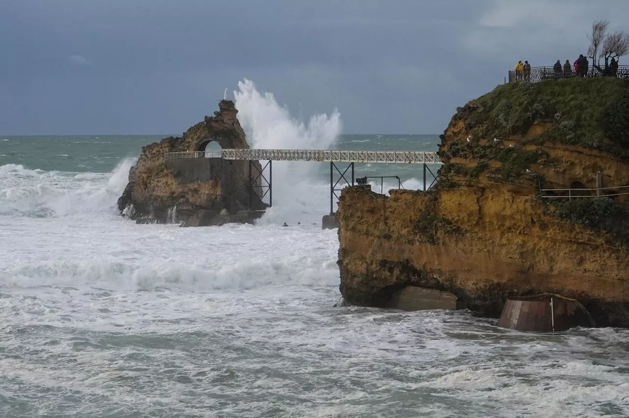 Vigilance Orange Vagues Submersion et Vents Violents dans les Pyrénées-Atlantiques