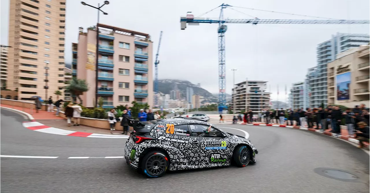 Här driftar Oliver Solberg ner för gatan i Monaco – straffas efter tilltaget