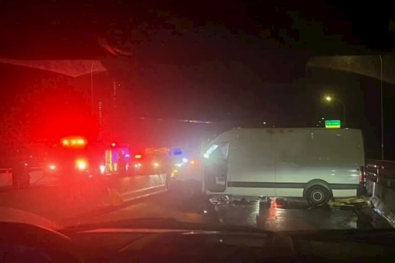 William R. Bennett Bridge Closed in Kelowna Due to Police Situation