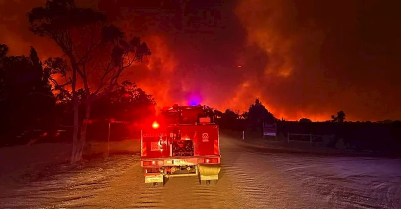 Lightning Strike Triggers Devastating Fire in Melbourne, Destroying Homes and Popular Camping Venue