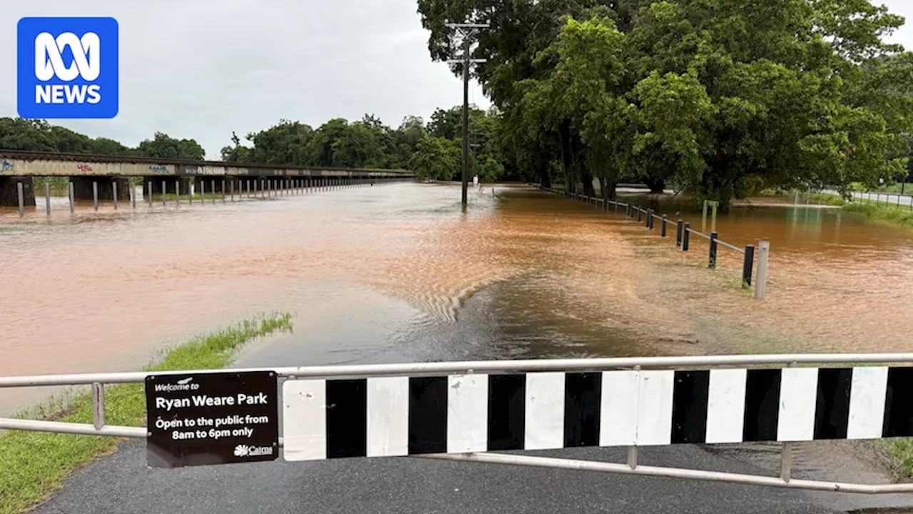 More rain for Queensland's tropical coast while heatwave lingers in west