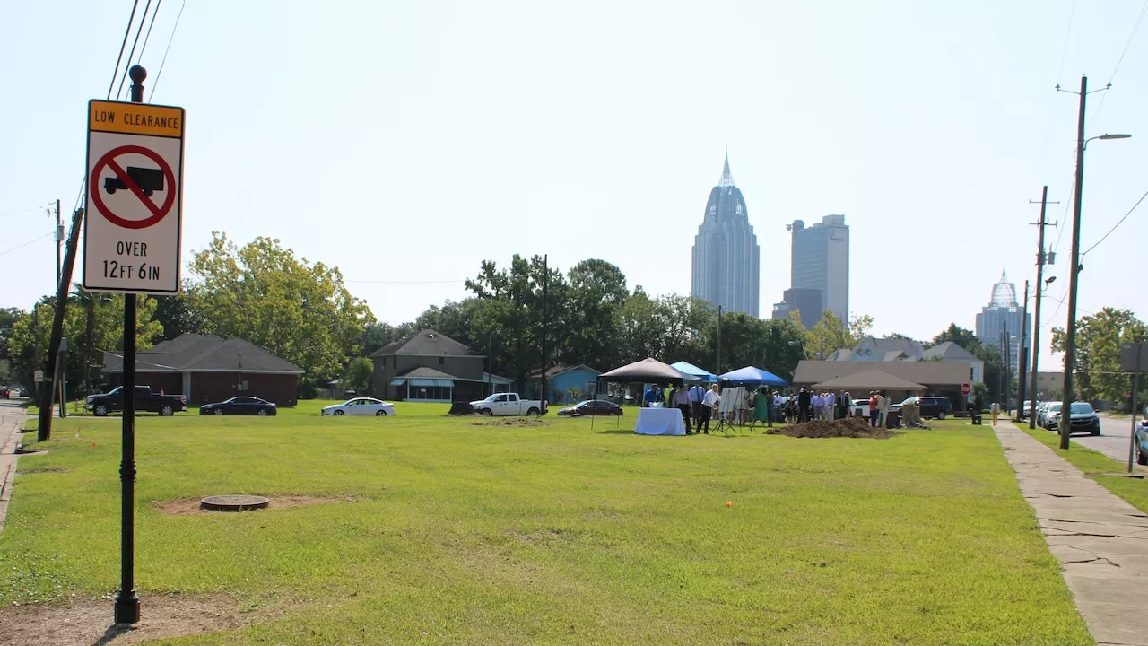 Mobile Opens New Civil Rights Memorial Park Honoring Isom Clemon