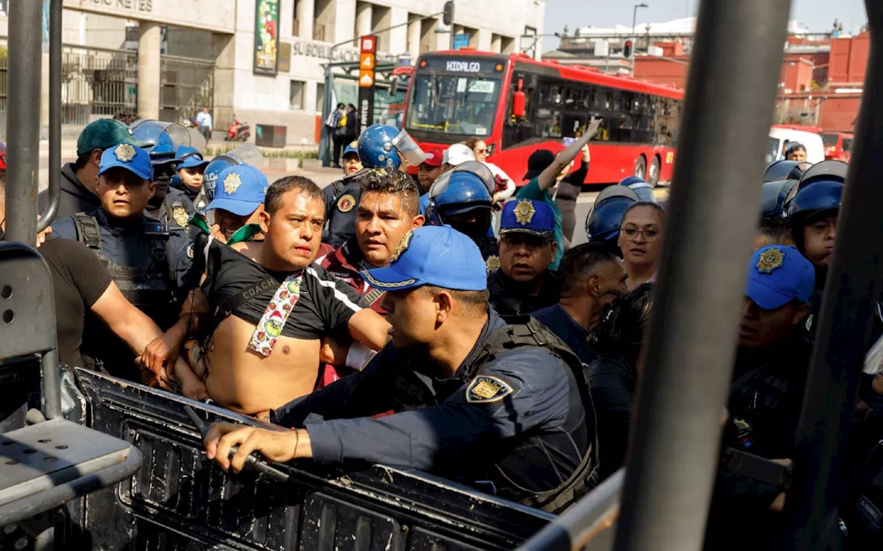 Conflicto en la Alameda Central: Agresiones y bloqueos por retiro de puestos semifijos