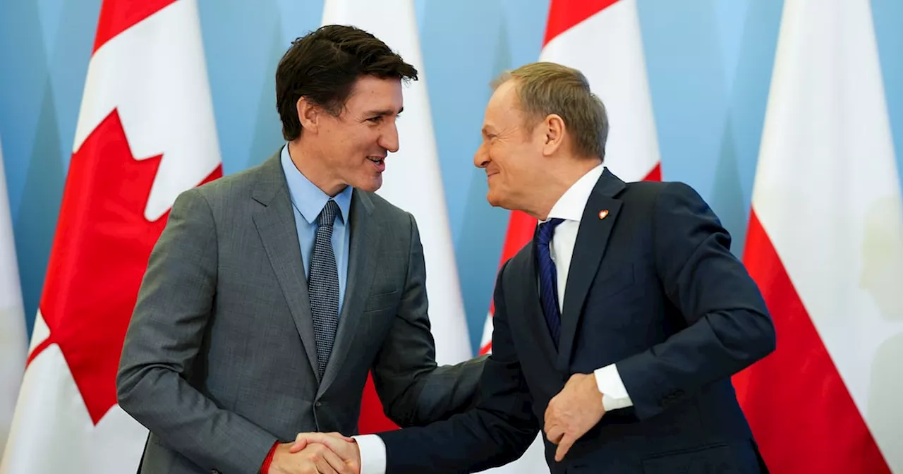 Trudeau, Polish PM Sign Agreements in Warsaw