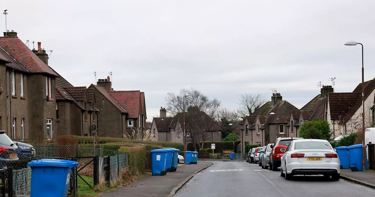 Armed Gang Drags Man From Home and Stabb Him in Front of Family in Terrifying Attack