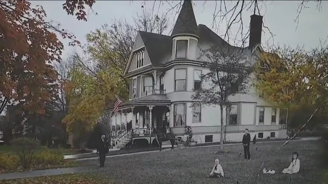 Elmhurst History Museum Showcases Past and Present in 'Snapshots: Elmhurst Now & Then'