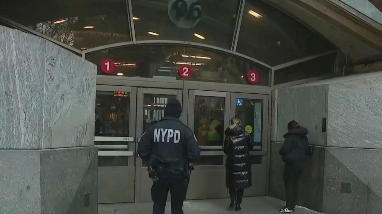 Man Arrested for Slashing Another Man on NYC Subway