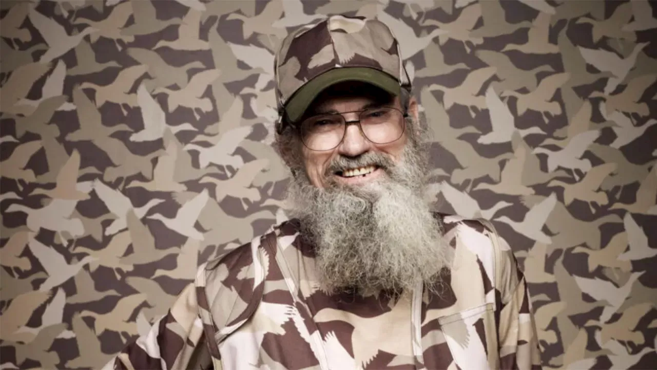 Duck Dynasty's Uncle Si Hospitalized After Hunting Accident