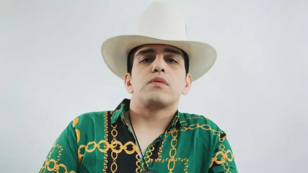 Asaltan con violencia a Jovanny Cadena, famoso cantante de regional mexicano