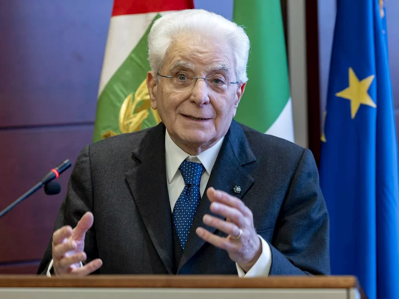 Mattarella: Auschwitz, un monito contro l'odio e la violenza