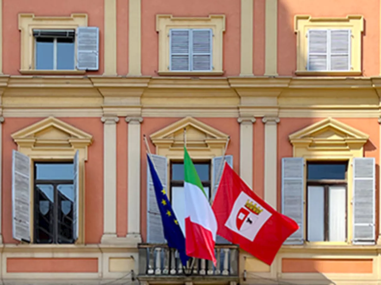 Piacenza: regolamento comunale contro l'fascismo, ma l'opposizione protesta