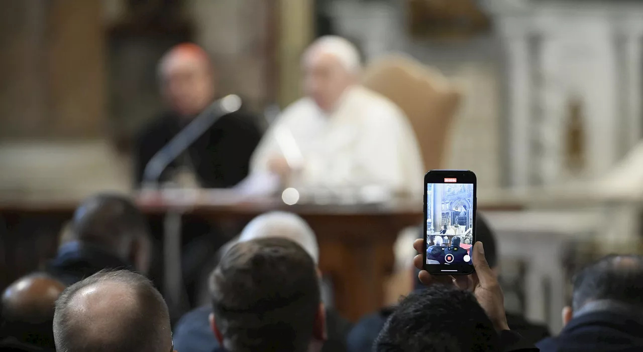 Vaticano: attenzione alla IA per i rischi alla manipolazione delle coscienze, persino la democrazia ne risenti