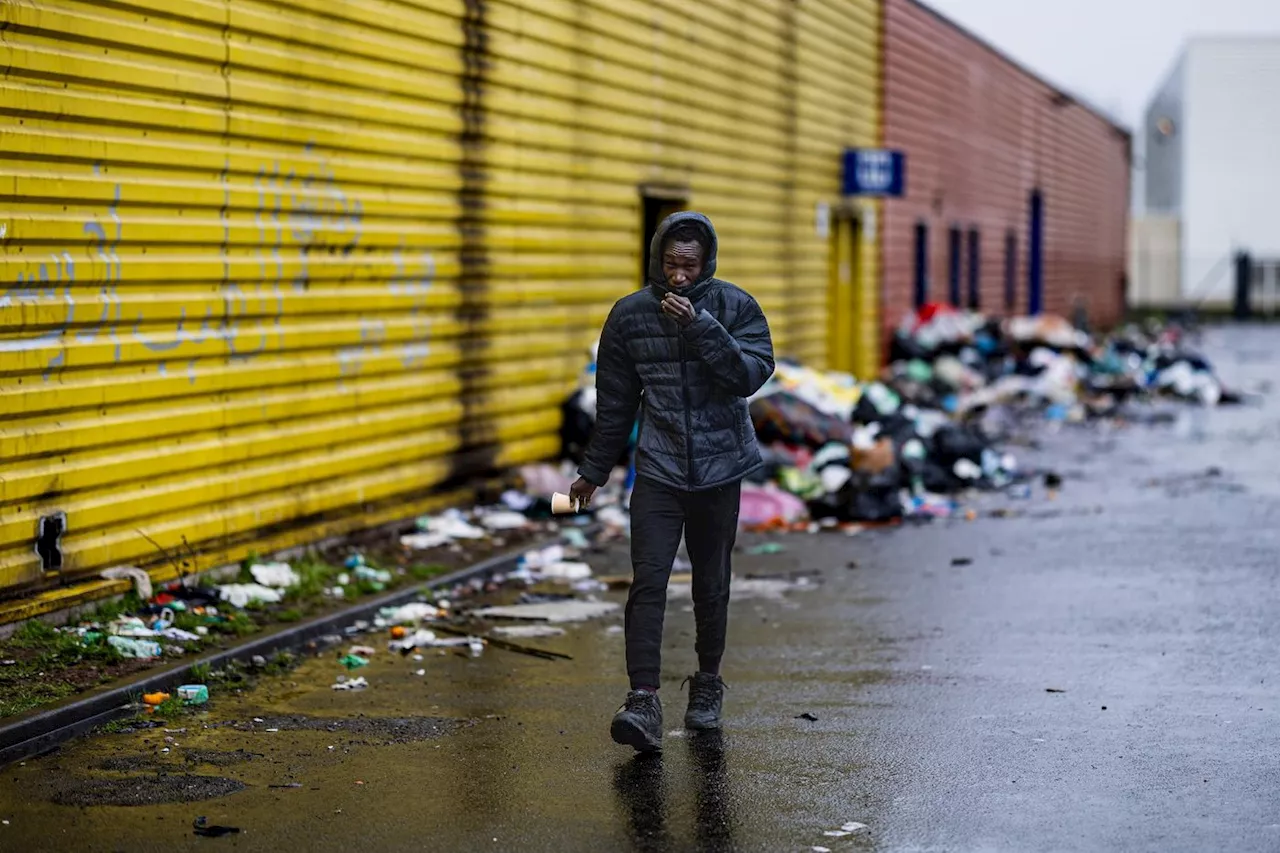 Dans le froid hivernal, l'ultra-précarité des migrants à Calais