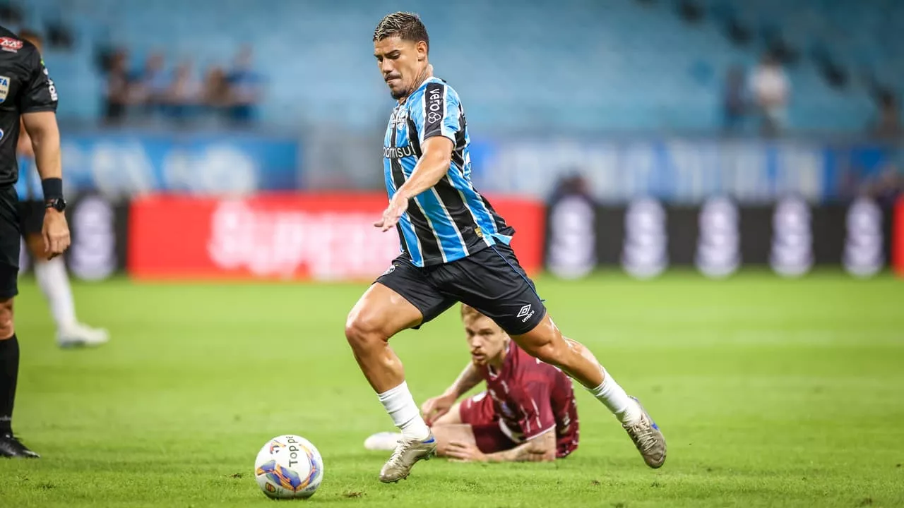 Lateral tem lesão confirmada e desfalca o Grêmio