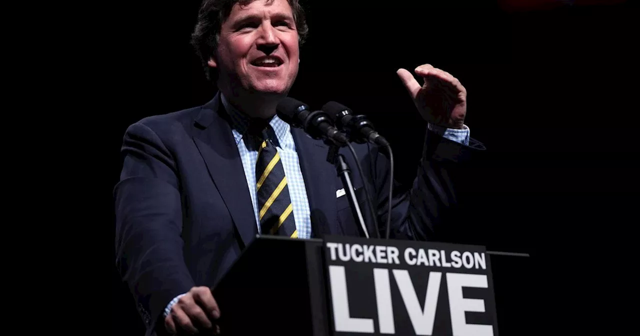 Tucker Carlson, la bomba: &#034;Joe Biden ha tentato di uccidere Vladimir Putin&#034;