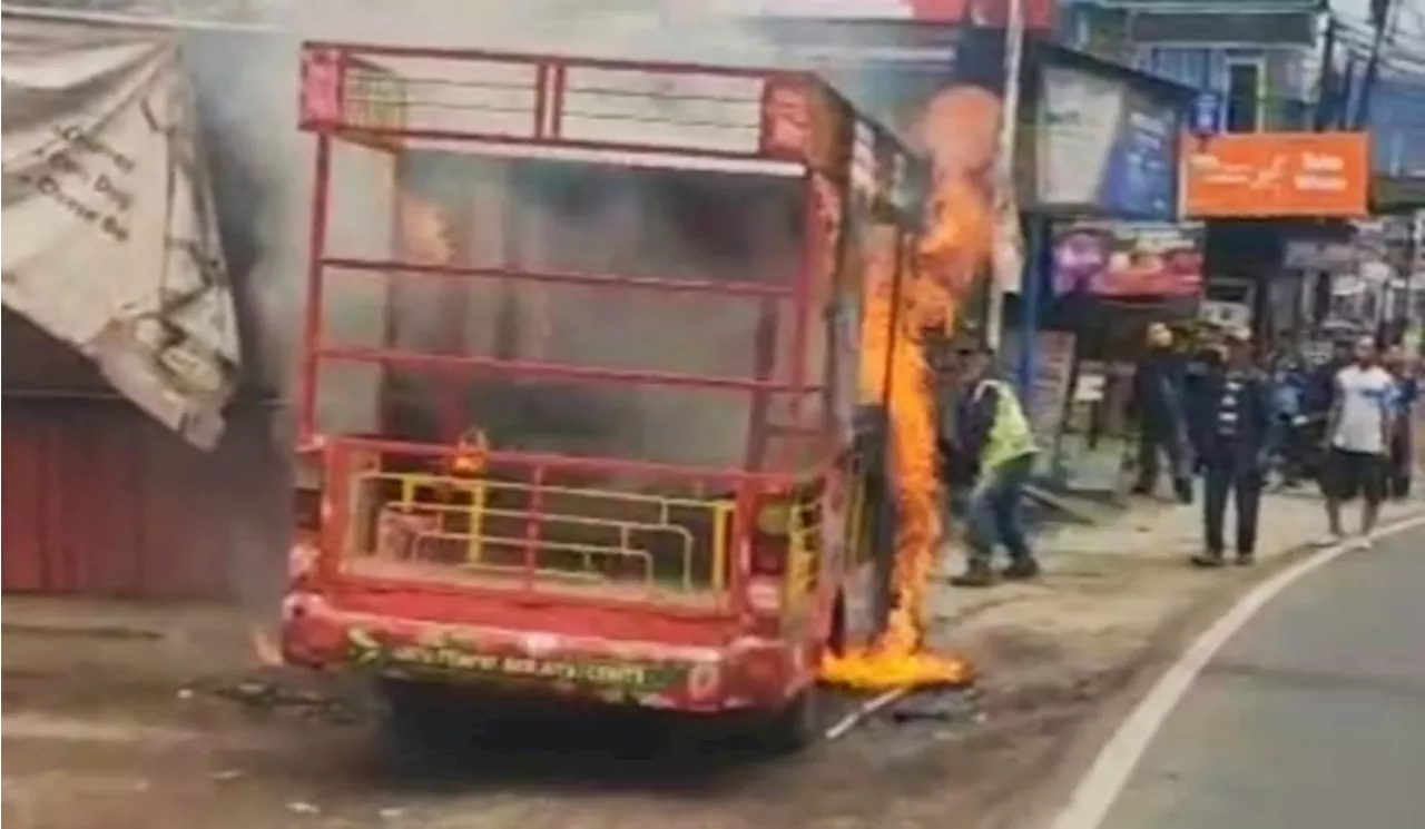 Diduga Korsleting Listrik, Mobil Odong-Odong di Lembang Terbakar