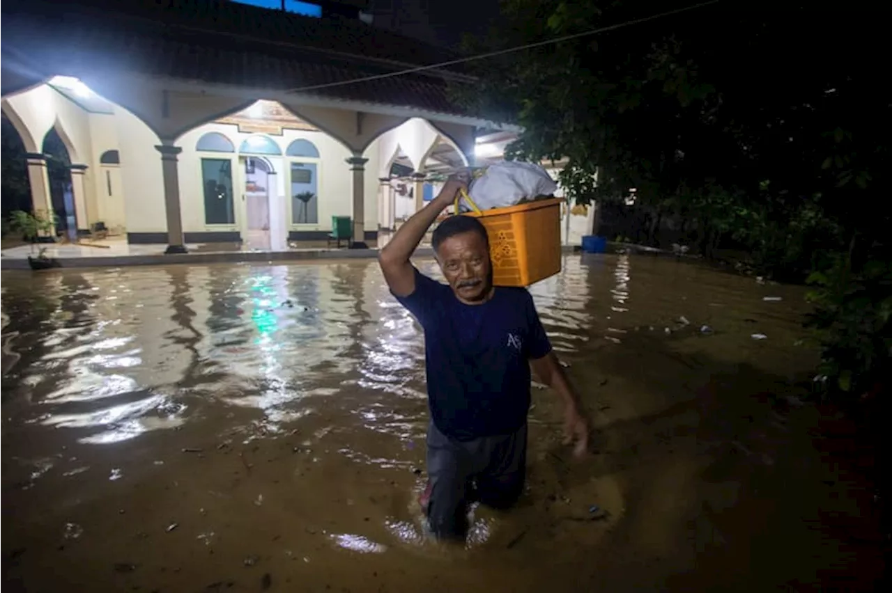 Wamenag Siapkan Rp100 Juta untuk Pesantren Alkhairiyah yang Terkena Banjir