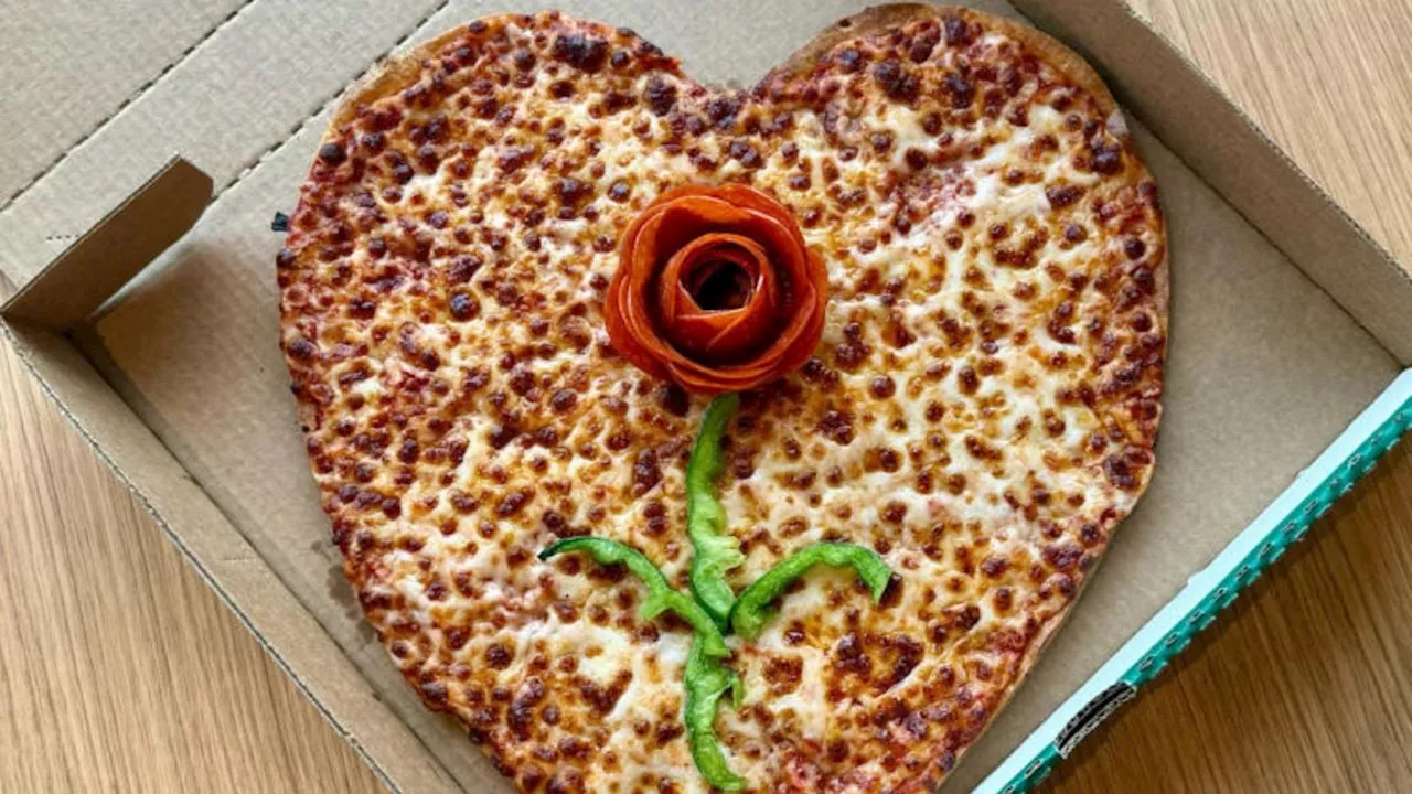 ¡Pizza Gratis del Papa John's para Fans del Bachelor!