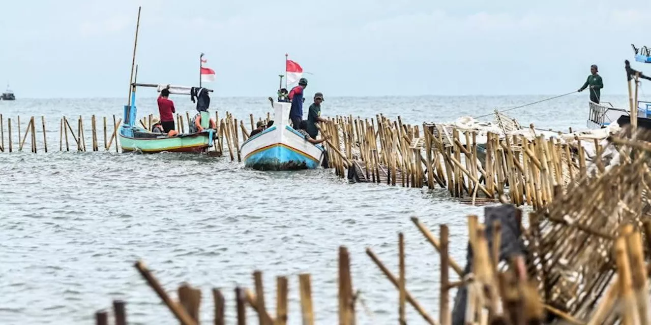 Ancaman Abrasi di Pantai Utara Pulau Jawa