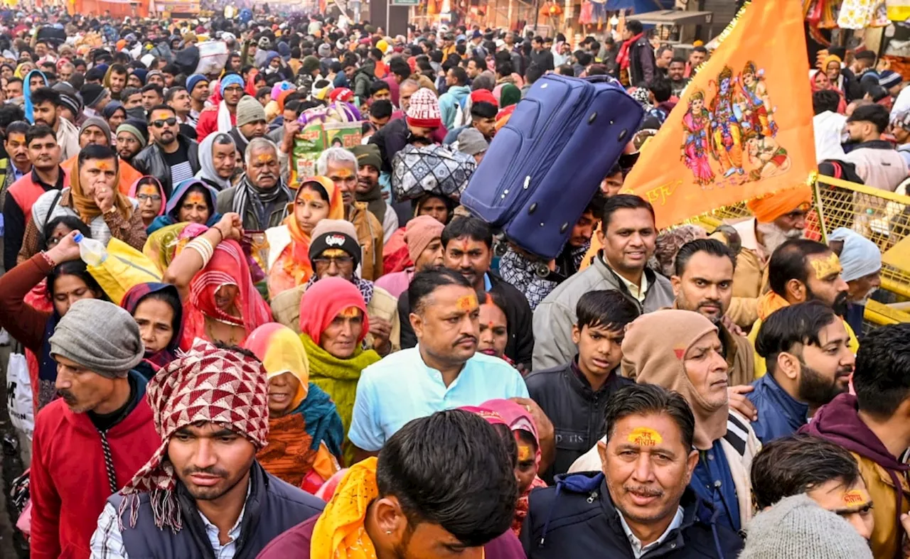 अयोध्या में उमड़ रही है भक्तों की भारी भीड़, श्रीराम जन्मभूमि तीर्थ क्षेत्र ने की यह अपील