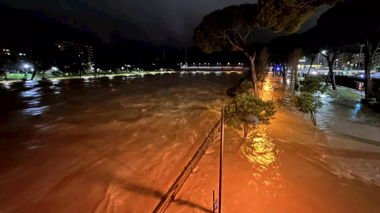 Maltempo in Italia: Allerta Rossa in Liguria, Frane e Allagamenti