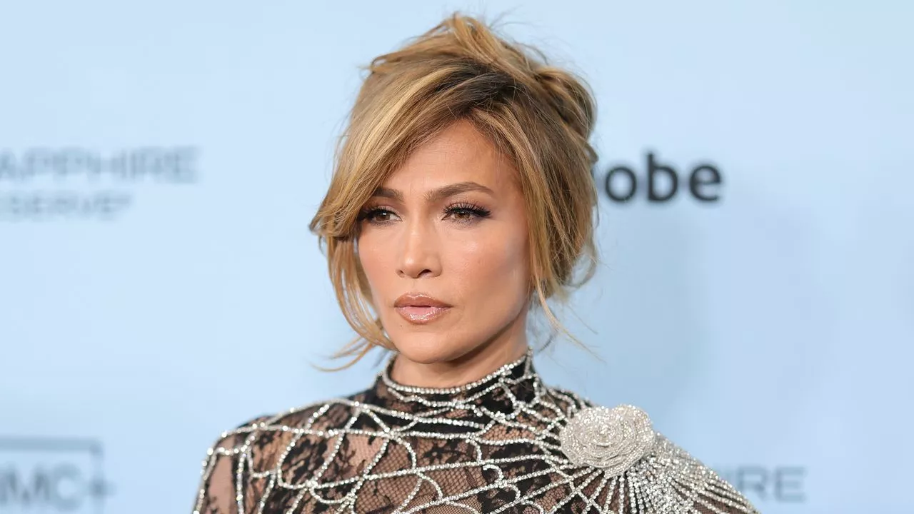 Jennifer Lopez al Sundance con un look Old Hollywood