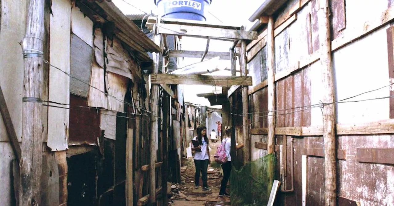 As Favelas Invisíveis: Uma Realidade Urgente no Brasil