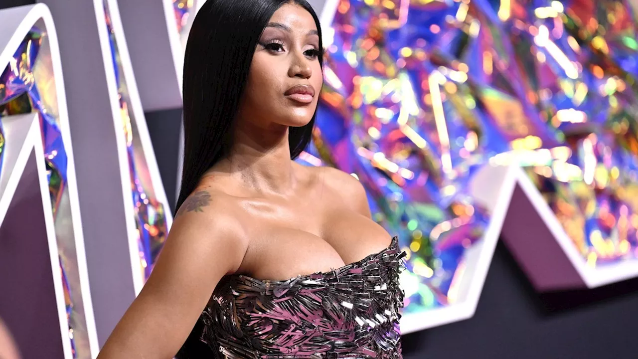 Cardi B lässt sich Po-Ritze piercen: Fans sind fassungslos