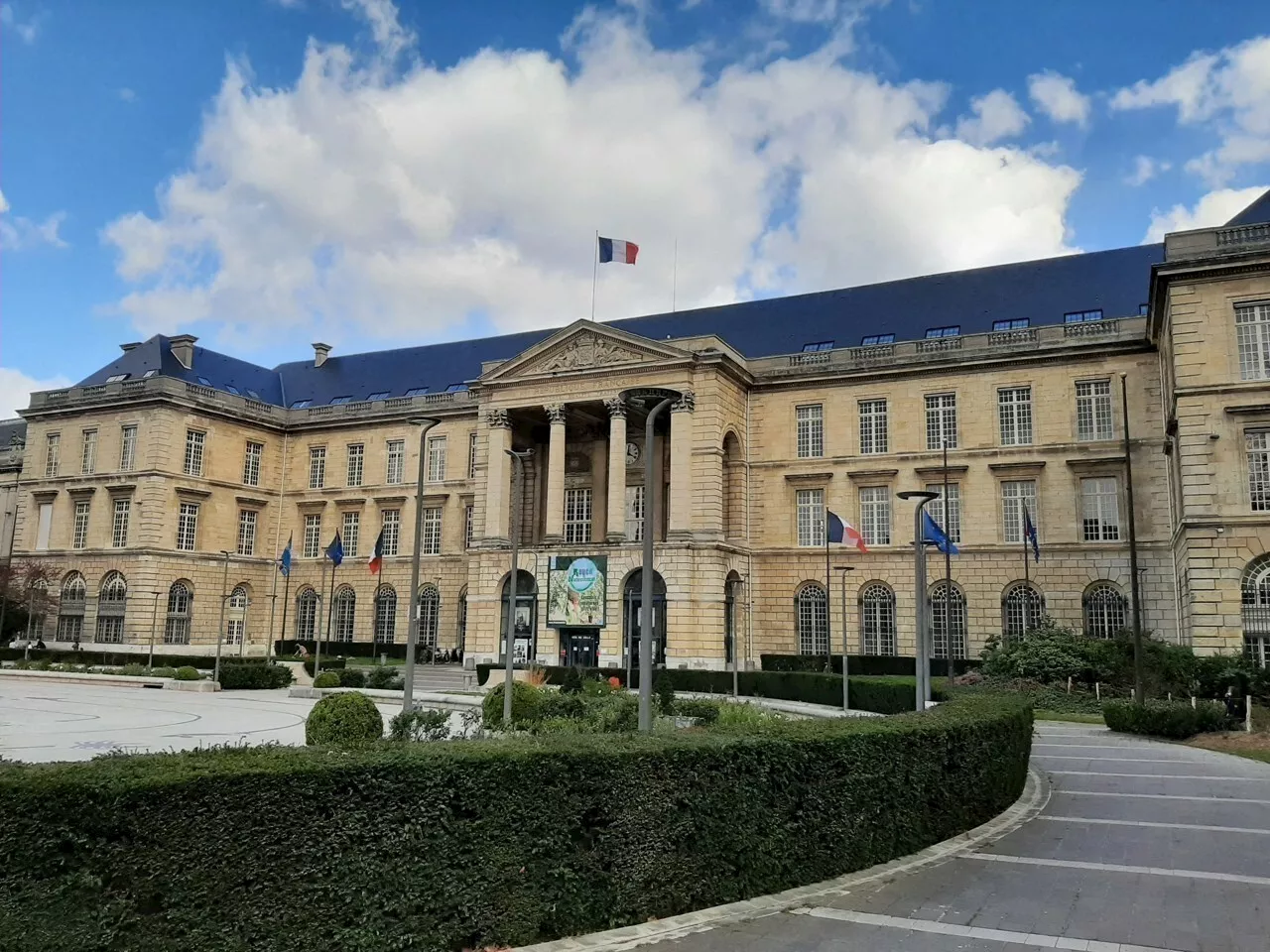 Double Alerte à la Bombe au Havre et à Rouen