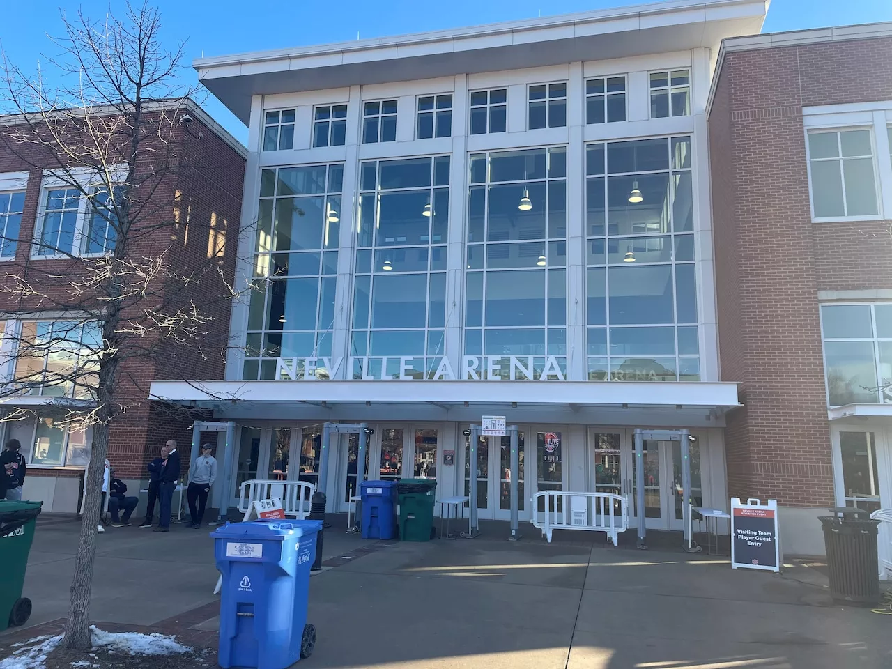 Stampede Injuries Reported Outside Auburn Arena Before College GameDay