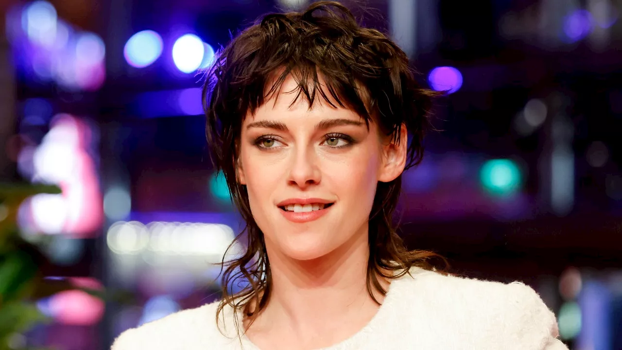 Kristen Stewart Has Made a Triumphant Return to Hipster Blonde Hair