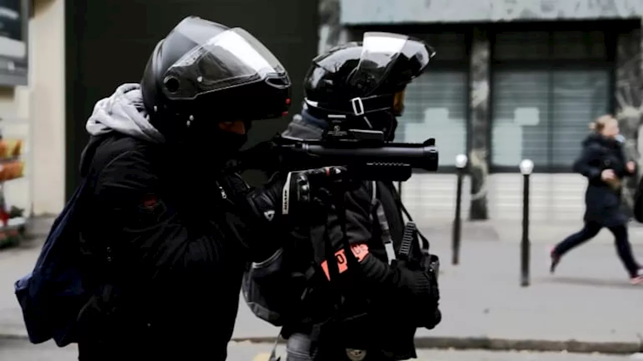 Procès devant la cour criminelle pour un policier ayant éborgné un jeune homme avec un LBD