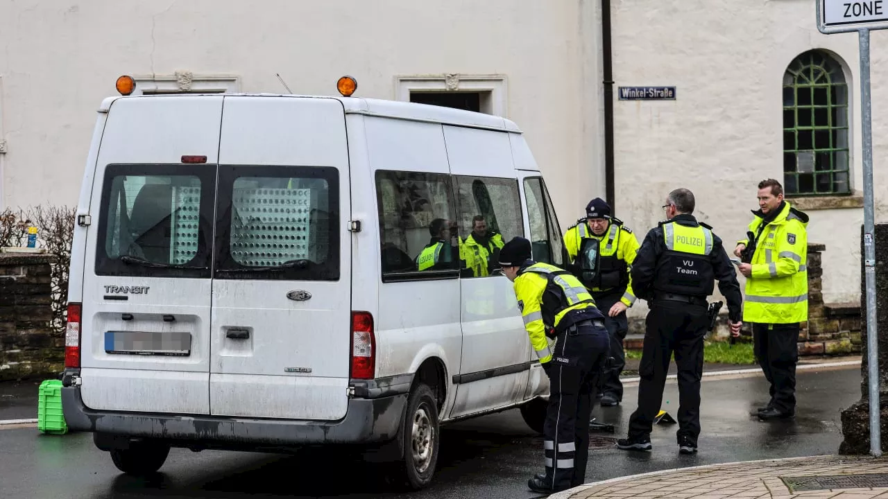 Tödlicher Unfall in Hemer: Kleinbus überfährt Mädchen auf Schulweg