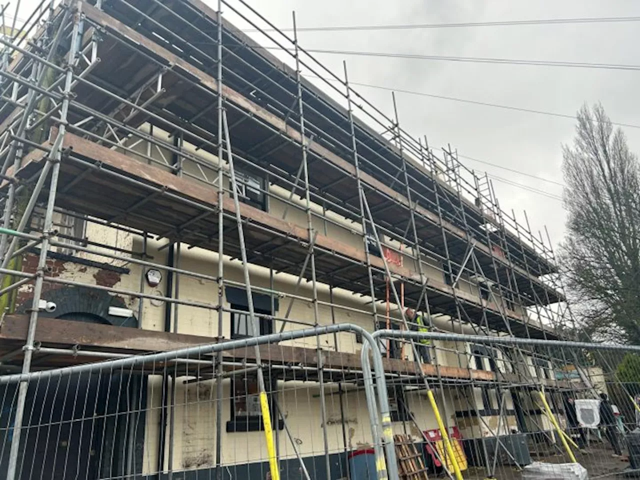 Scaffolding up as Plungington Hotel revamp work continues