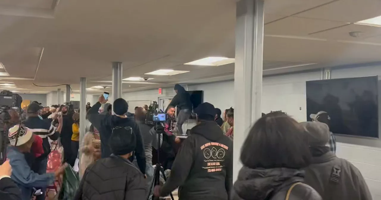 Thornton Township, Illinois board meeting ends in brawl