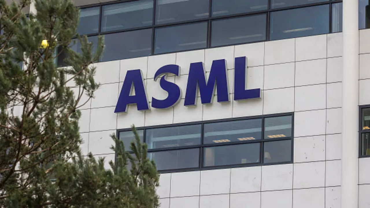 ASML's Strong Chip Demand Soars Despite AI Spending Concerns