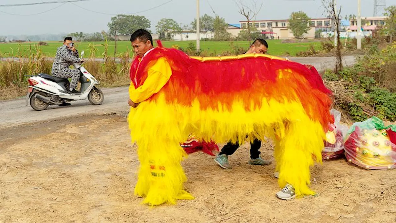 Photographer Captures the Surreal Beauty and Disappearing Traditions of China's Shehuo Festival