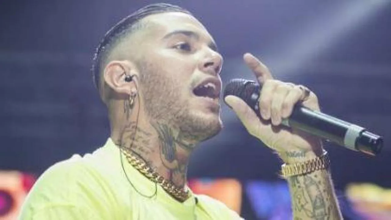 Emis Killa rinuncia a Sanremo dopo l'indagine per associazione a delinquere