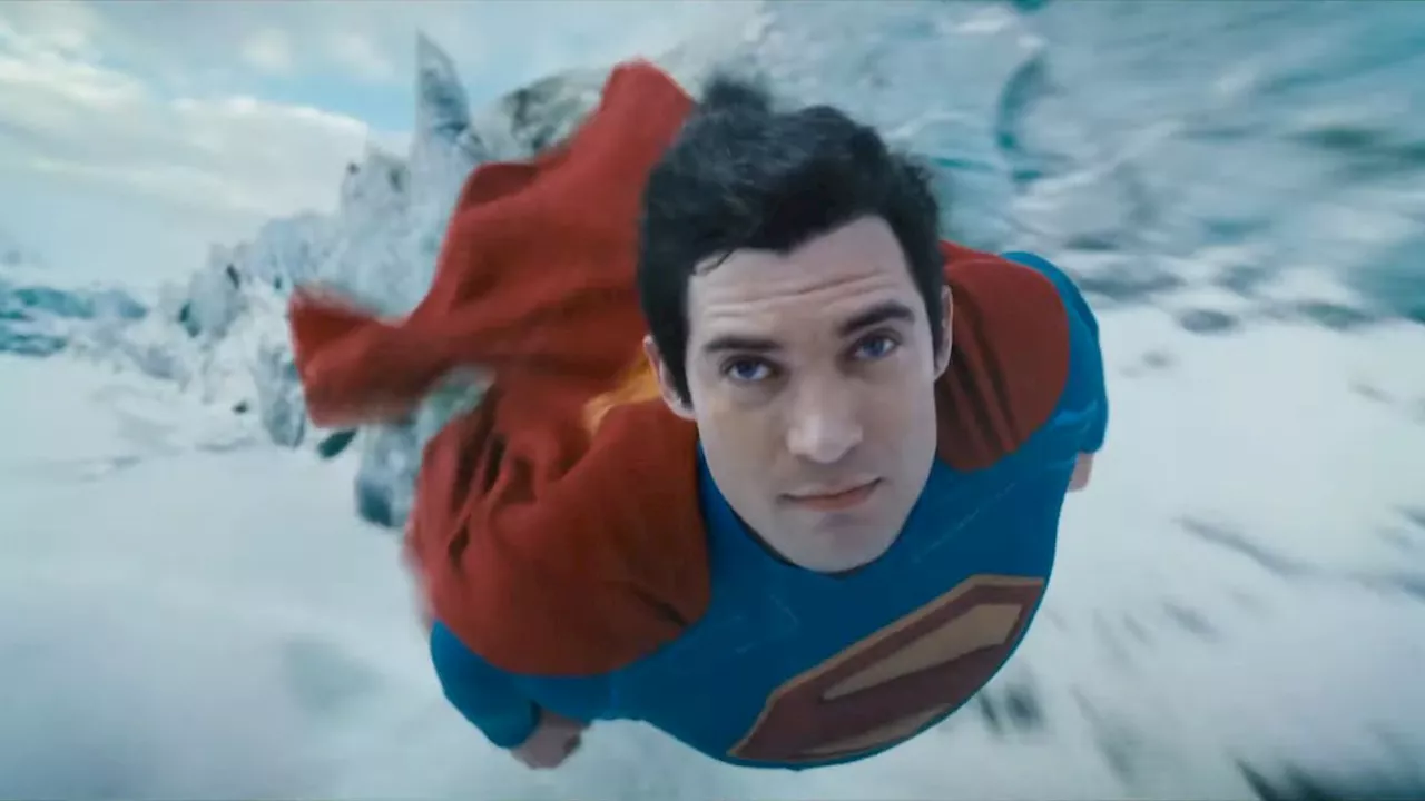 Superman's Flying Scene Sparks Debate Among Fans