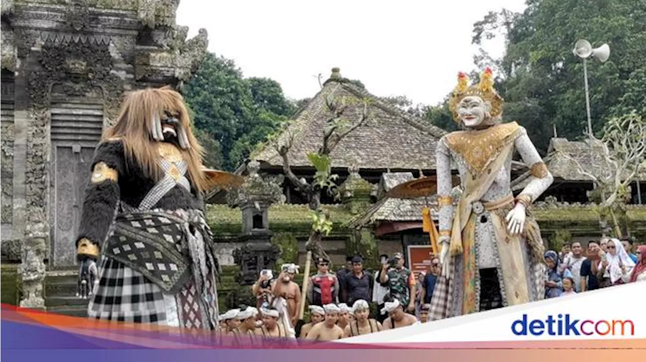 Ada Barong Landung, Kunjungan Turis di Penglipuran Meningkat 180 Persen