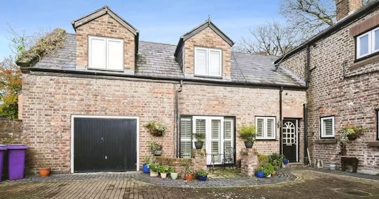 Historic Mews Coach House in Prestigious Liverpool Location