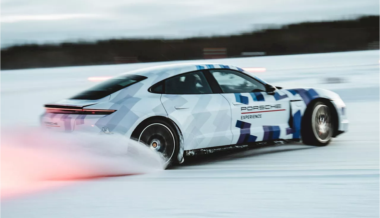 Porsche stellt neuen Guinness-Weltrekord für den längsten kontinuierlichen Drift eines Elektrofahrzeugs auf Eis auf