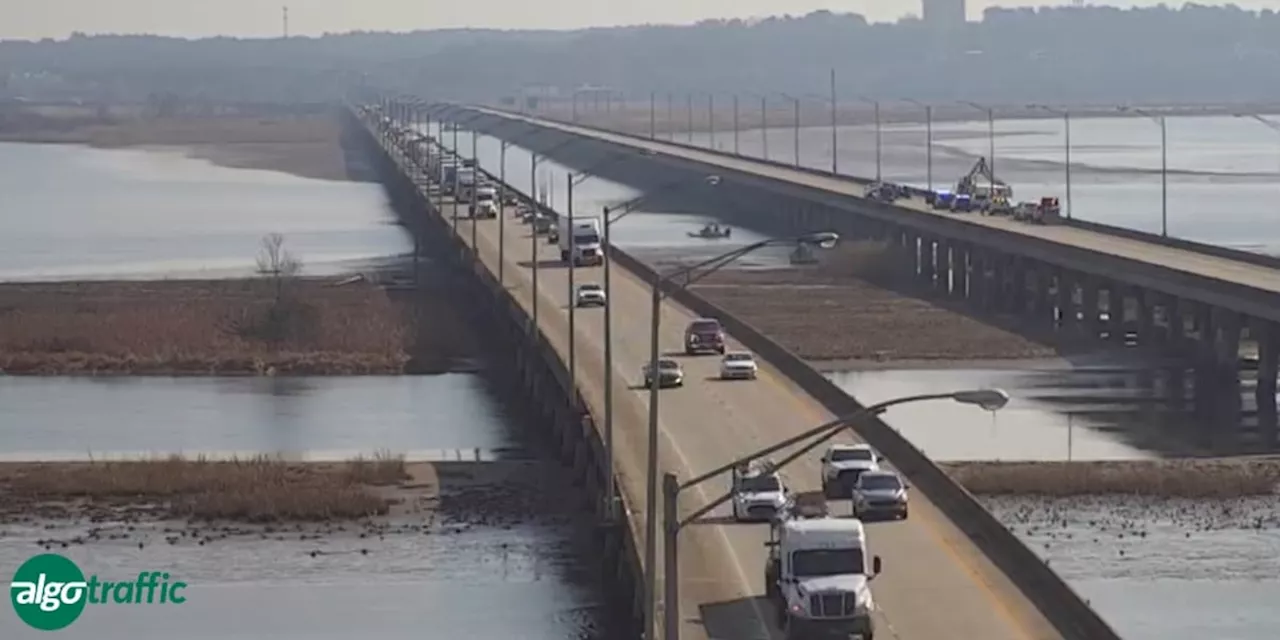 Troopers discover body in water near I-10 Bayway; eastbound lanes remain closed