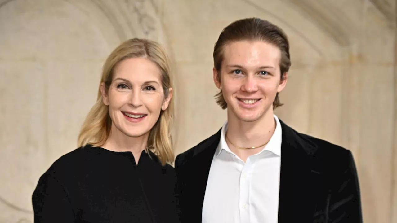 Kelly Rutherford und Sohn Hermés setzen in Paris ein Zeichen