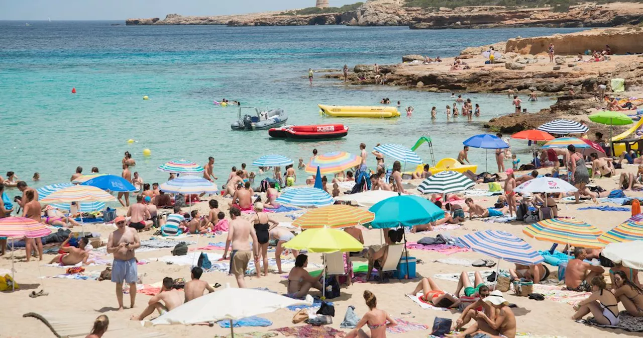 Cheapest time to book flights to France, Spain and other popular holiday destinations