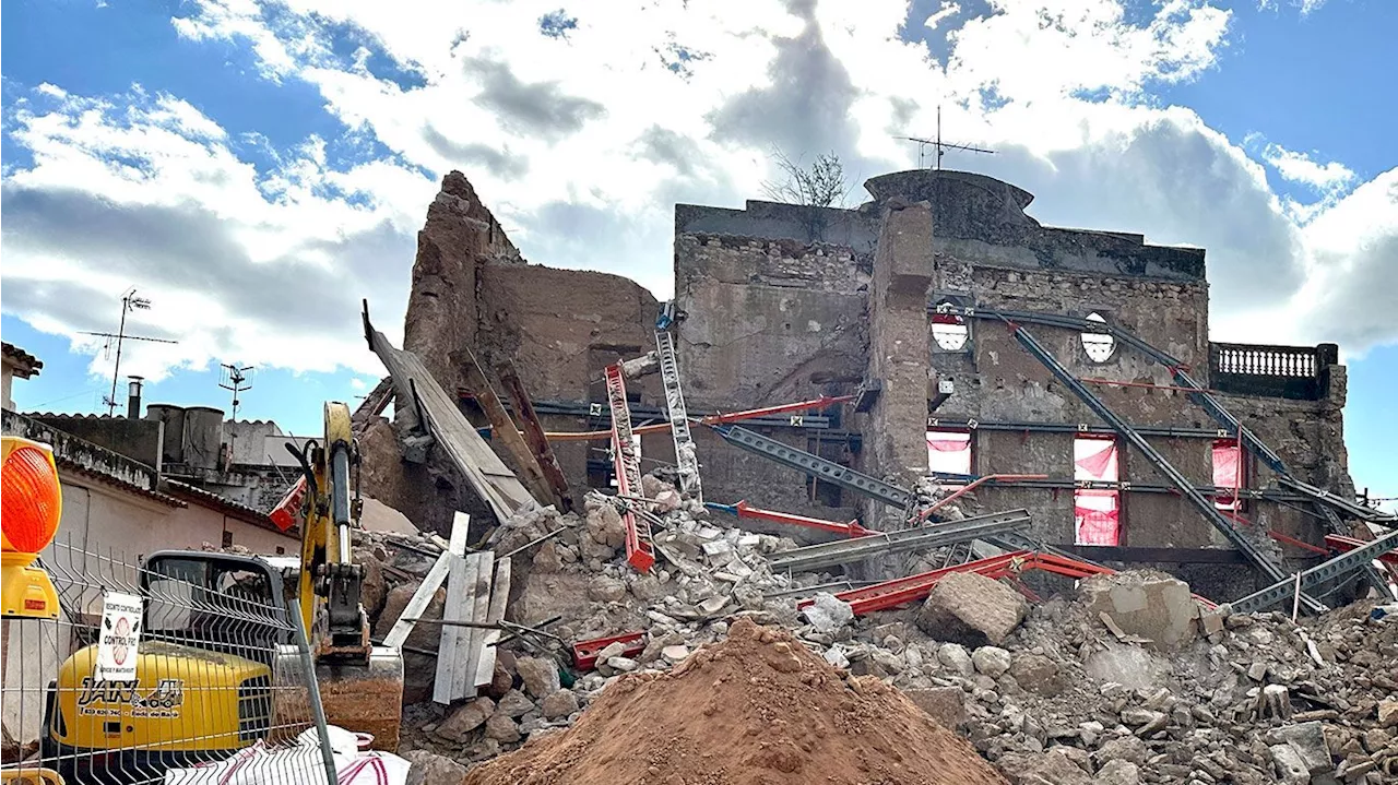 Edificio histórico se derrumba en Roda de Berà durante obras de rehabilitación