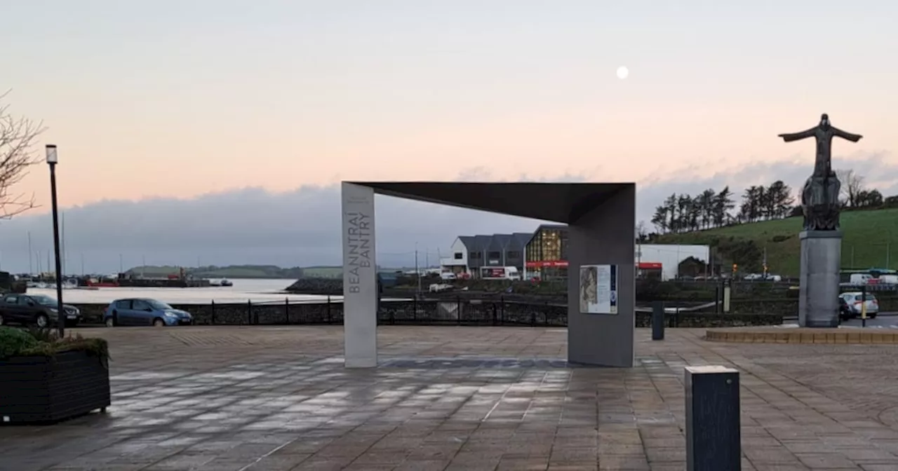 Tourist sign in Bantry cost €500,000, not €670,000, clarifies Fáilte Ireland