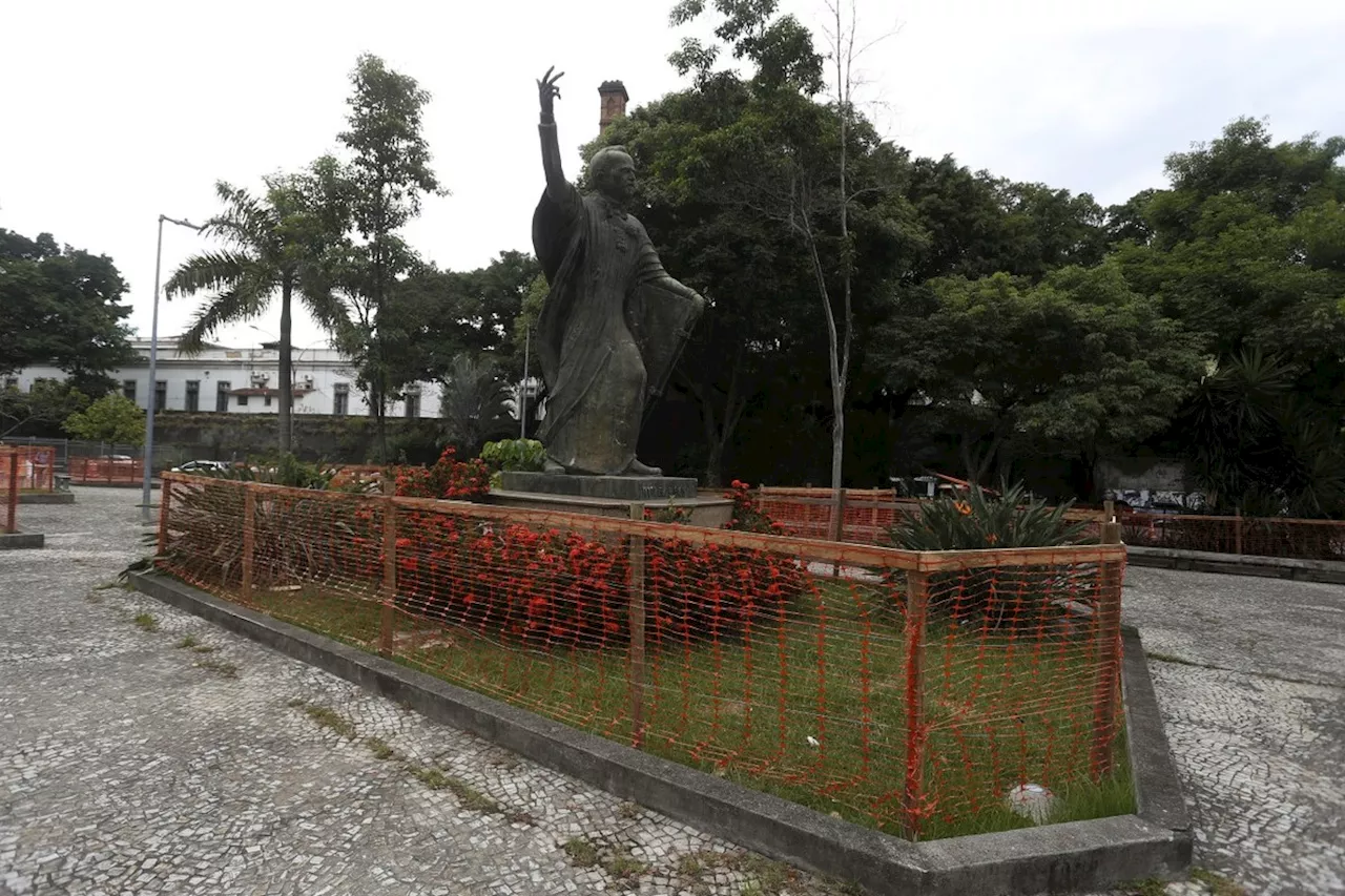 Carnaval no Rio: Prefeitura Prepara Esquema para Garantir Ordem e Limpeza em Face dos Blocos Não Oficiais